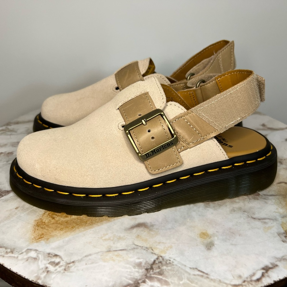 Doc Martens Jorge II Beige Clogs Women’s US 5 NWOT